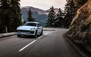   Porsche Macan T (Pure White) - 2022