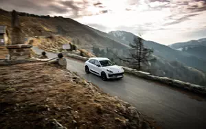   Porsche Macan T (Pure White) - 2022