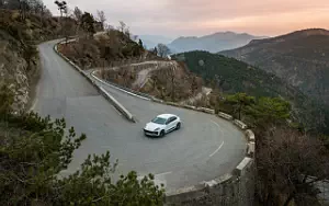   Porsche Macan T (Pure White) - 2022