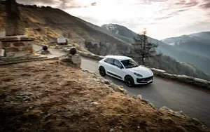   Porsche Macan T (Pure White) - 2022