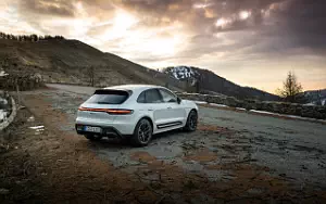   Porsche Macan T (Pure White) - 2022