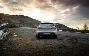   Porsche Macan T (Pure White) - 2022