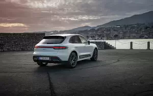   Porsche Macan T (Pure White) - 2022