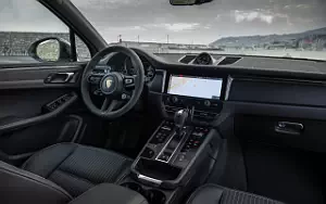   Porsche Macan T (Pure White) - 2022