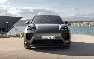   Porsche Macan 4 (Aventurine Green Metallic) - 2024