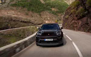   Porsche Macan 4 (Copper Ruby Metallic) - 2024