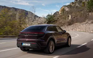   Porsche Macan 4 (Copper Ruby Metallic) - 2024