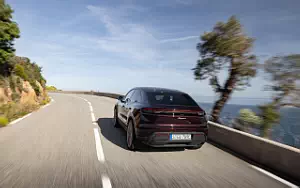   Porsche Macan 4 (Copper Ruby Metallic) - 2024