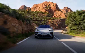   Porsche Macan Turbo (Ice Grey Metallic) - 2024