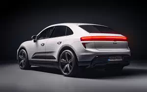   Porsche Macan Turbo - 2024