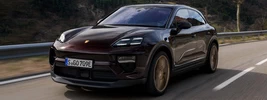 Porsche Macan 4 (Copper Ruby Metallic) - 2024