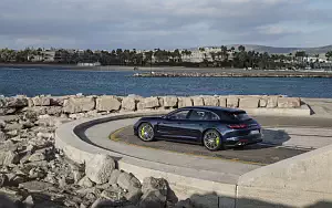   Porsche Panamera Turbo S E-Hybrid Sport Turismo (Night Blue Metallic) - 2017