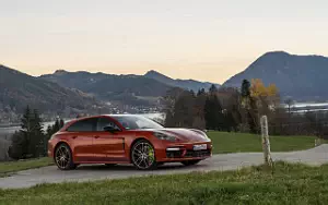   Porsche Panamera 4 E-Hybrid Sport Turismo SportDesign Package (Papaya Metallic) - 2020