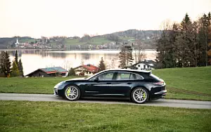   Porsche Panamera Turbo S E-Hybrid Sport Turismo (Night Blue Metallic) - 2020