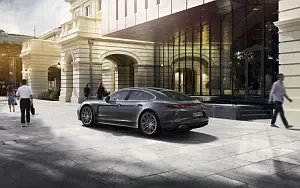   Porsche Panamera Turbo - 2016