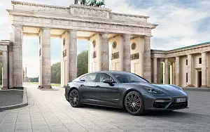   Porsche Panamera Turbo - 2016