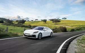   Porsche Panamera 4 E-Hybrid (Carrara White Metallic) - 2024