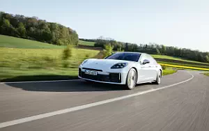   Porsche Panamera 4 E-Hybrid (Carrara White Metallic) - 2024