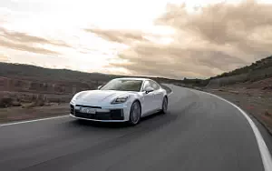   Porsche Panamera 4 E-Hybrid (Carrara White Metallic) - 2024