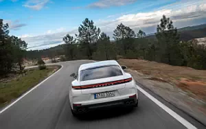   Porsche Panamera 4 E-Hybrid (Carrara White Metallic) - 2024