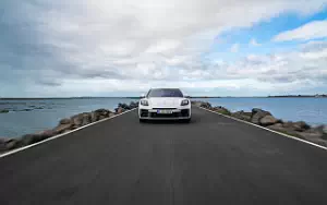   Porsche Panamera 4 E-Hybrid (Carrara White Metallic) - 2024