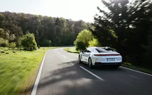   Porsche Panamera 4 E-Hybrid (Carrara White Metallic) - 2024