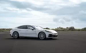   Porsche Panamera 4 E-Hybrid (Carrara White Metallic) - 2024