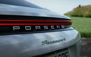   Porsche Panamera 4 E-Hybrid (Carrara White Metallic) - 2024