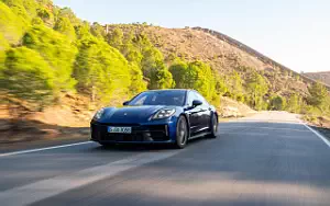   Porsche Panamera 4 (Gentian Blue Metallic) - 2024