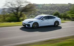   Porsche Panamera 4S E-Hybrid (Carrara White Metallic) - 2024