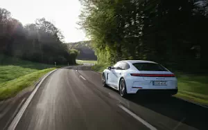   Porsche Panamera 4S E-Hybrid (Carrara White Metallic) - 2024