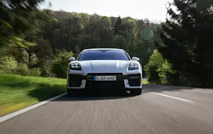   Porsche Panamera 4S E-Hybrid (Carrara White Metallic) - 2024