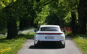   Porsche Panamera 4S E-Hybrid (Carrara White Metallic) - 2024