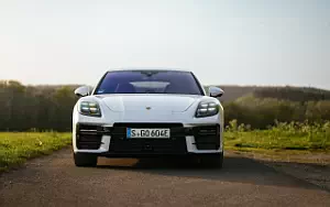   Porsche Panamera 4S E-Hybrid (Carrara White Metallic) - 2024