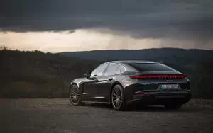   Porsche Panamera (Volcano Grey Metallic) - 2024