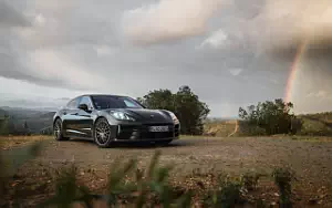   Porsche Panamera (Volcano Grey Metallic) - 2024