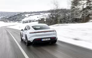   Porsche Taycan (Ice Grey Metallic) - 2021