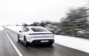   Porsche Taycan (Ice Grey Metallic) - 2021