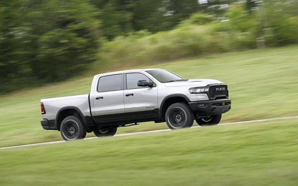   Ram 1500 Rebel (Billet Silver Metallic/Diamond Black) - 2024