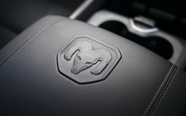   Ram 1500 Rebel (Billet Silver Metallic/Diamond Black) - 2024