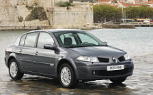   Renault Megane Saloon - 2005