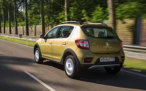   Renault Sandero Stepway RU-spec - 2009