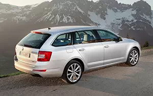   Skoda Octavia Combi 4x4 - 2013