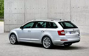   Skoda Octavia Combi - 2013