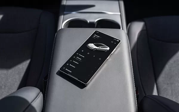   Tesla Model 3 Standard - 2025