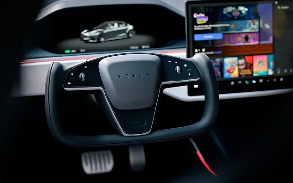   Tesla Model S Plaid - 2025