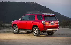   Toyota 4Runner US-spec - 2014