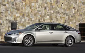   Toyota Avalon LTD - 2013