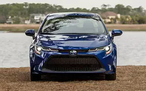   Toyota Corolla LE Hybrid Sedan US-spec - 2019