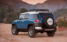   Toyota FJ Cruiser - 2011